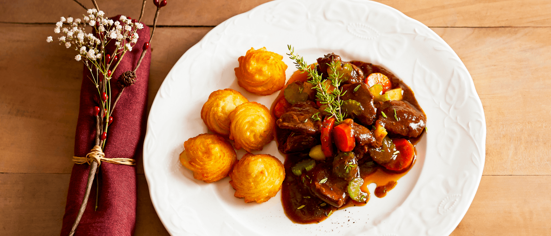 Civet de cerf à la kriek avec pommes duchesse